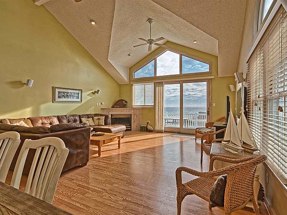 3rd image of 10 55th St #S