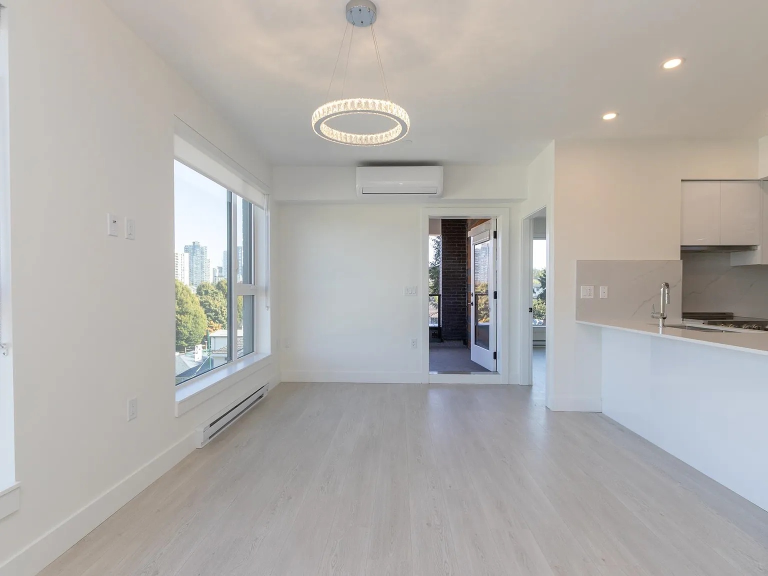 2 bed, 810 sqft, $2,850 — Photo 3