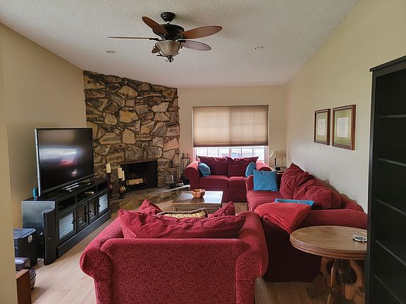 5th image of 655 N Treanor Ave