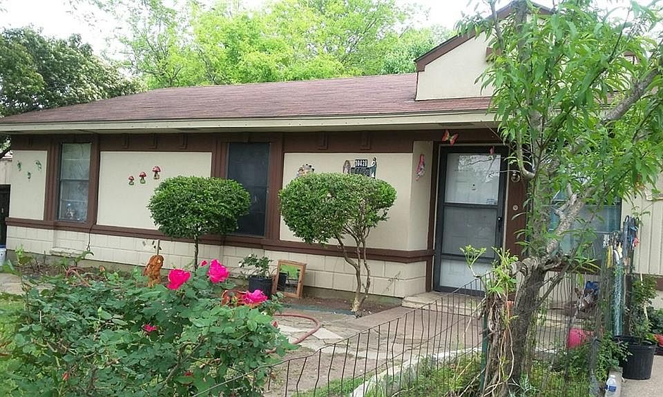 2nd image of 10428 Casnett Dr