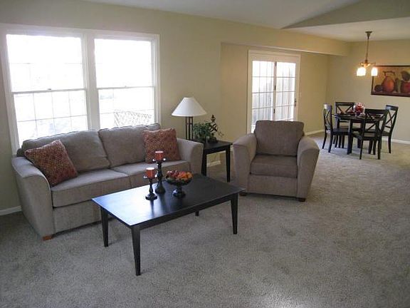 3rd image of 2273 Edington Dr SE