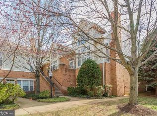 7027 Haycock Rd #506, Falls Church, VA 22043