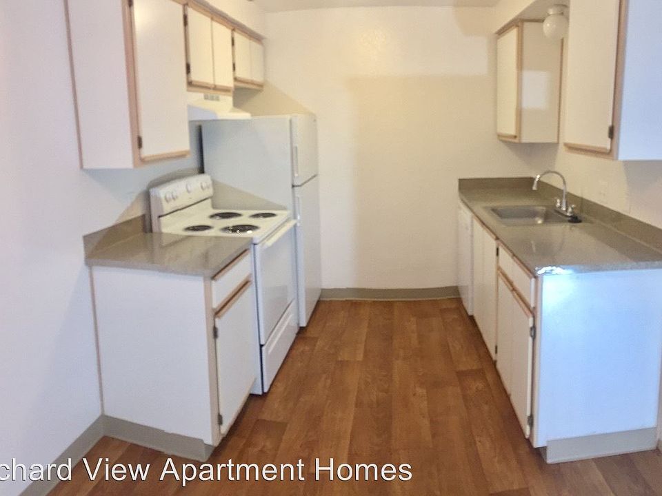 2nd image of 117 Bayview Way NE APT 203