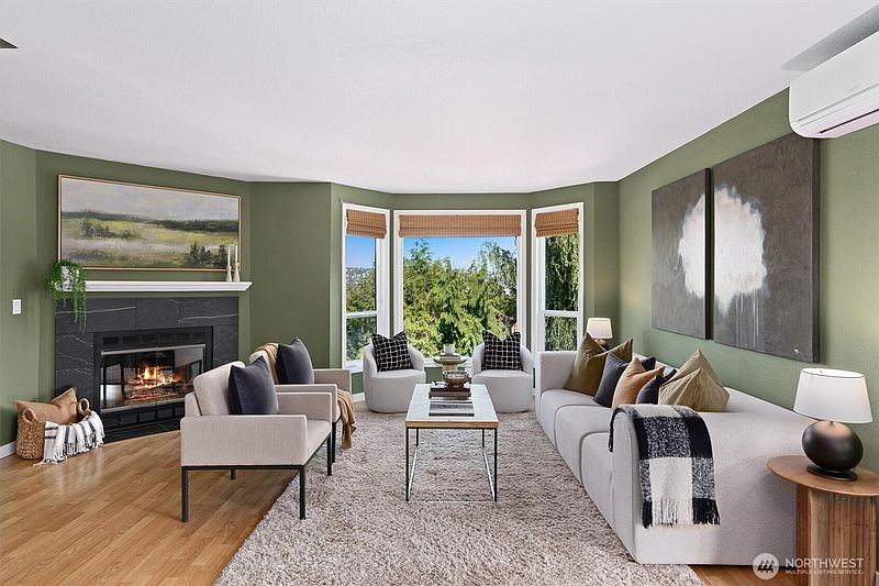 2nd image of 3802 25th Avenue W #4G