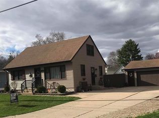 1120 Center St NE, Cedar Rapids, IA 52402