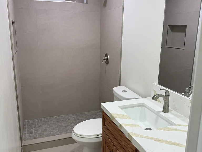 444 Grand Ave #I — Photo 9
