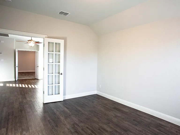 7600 Clear Rapids Dr — Photo 21