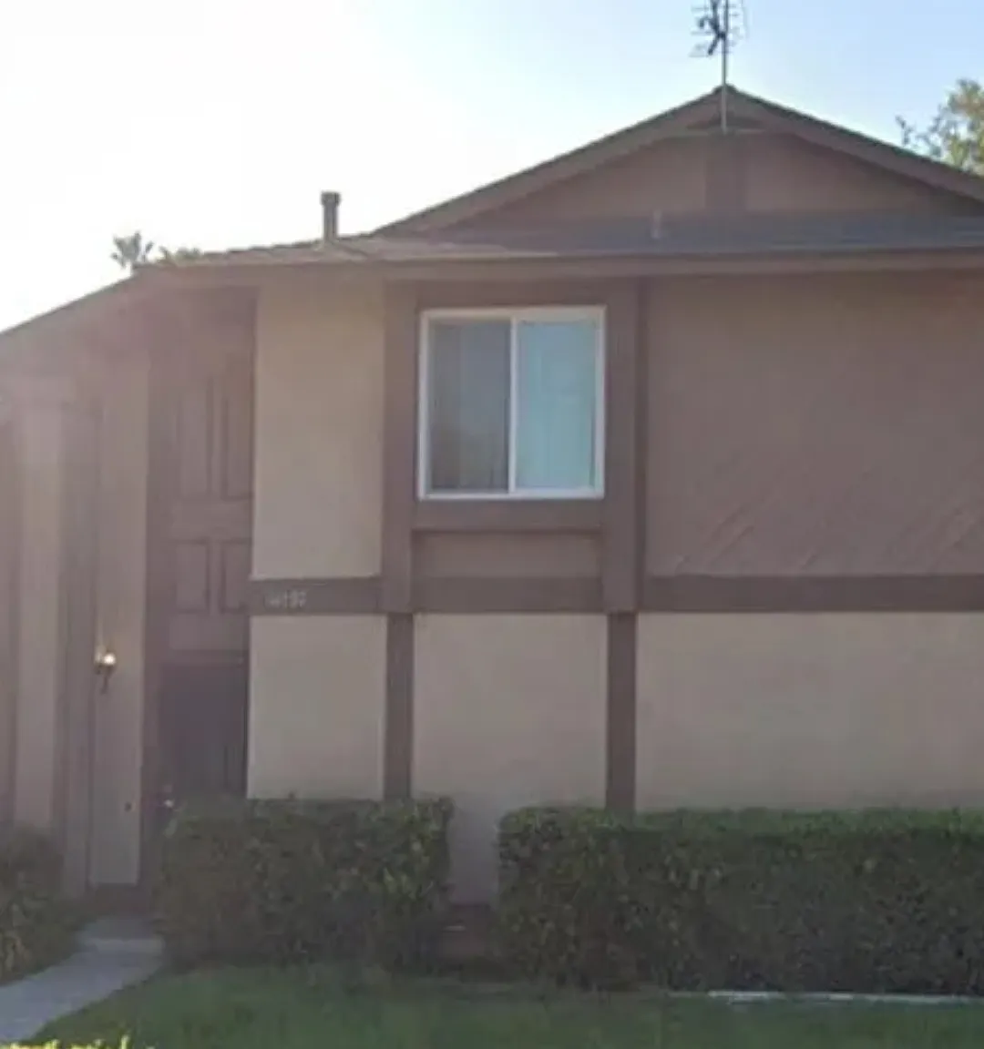 3 bed, 1.5 bath, 1100 sqft, $3,100 — Photo 3