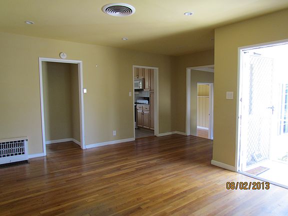 2nd image of 5906 Yarmouth Ave