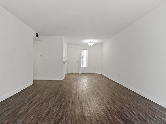 5th image of 5760 Laurel Canyon Blvd APT 4