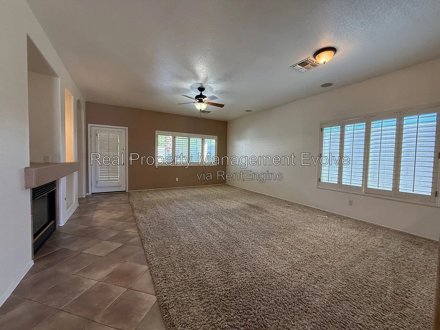 3 bed, 2.0 bath, 1527 sqft, $2,265 — Photo 4