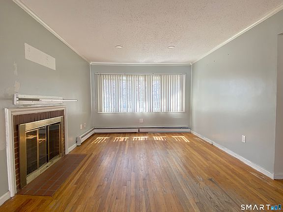 4th image of 18 Reservoir Road