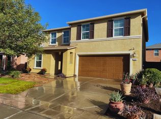 1241 Peach Ct, Madera, CA