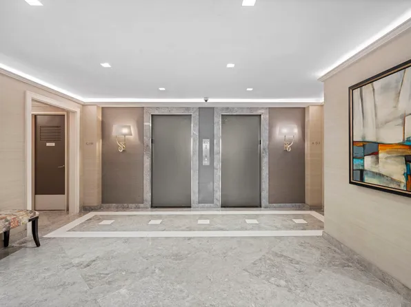 310 East 70th Street image 2 of 6