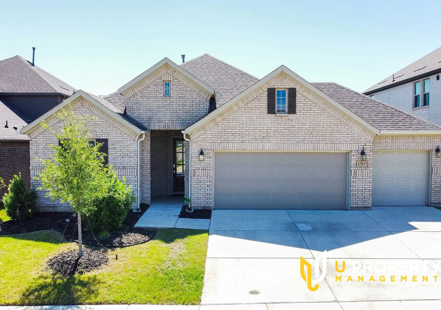 4 Bedrooms, 2.5 Bathrooms, 3-Car Garage One Story Home! — Photo 2