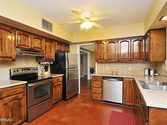 5th image of 2825 N 82nd St
