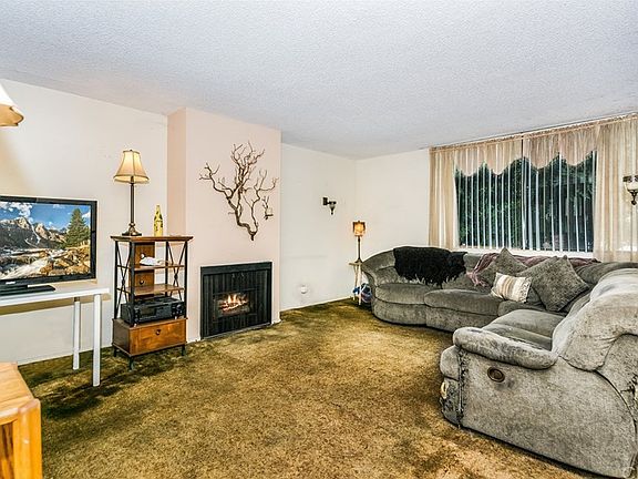 2nd image of 1830 San Diego St