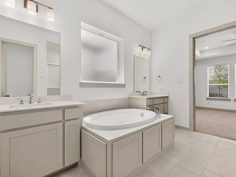 4013 Chastetree Ln — Photo 20