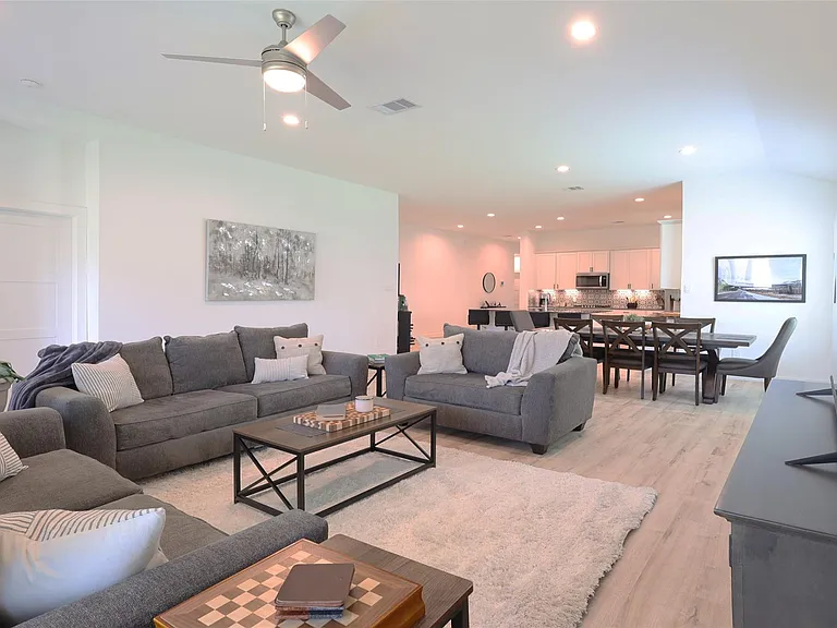 10208 Prairie Creek Ln — Photo 4