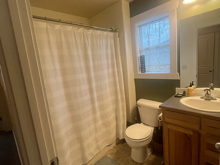 41 Stratford Dr — Photo 7