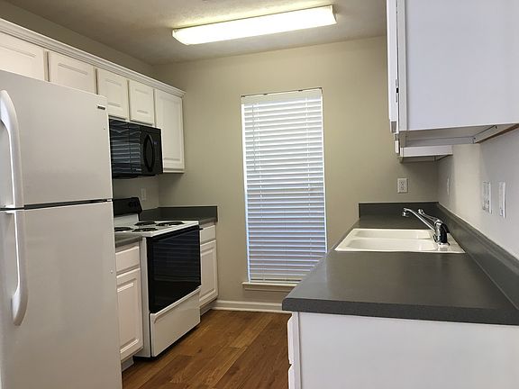 4th image of 6936 Oak Side Dr