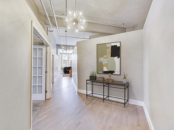 4th image of 124 W Polk St APT 505