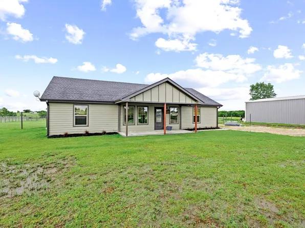 293 Private Road 36008, Honey Grove, TX 75446