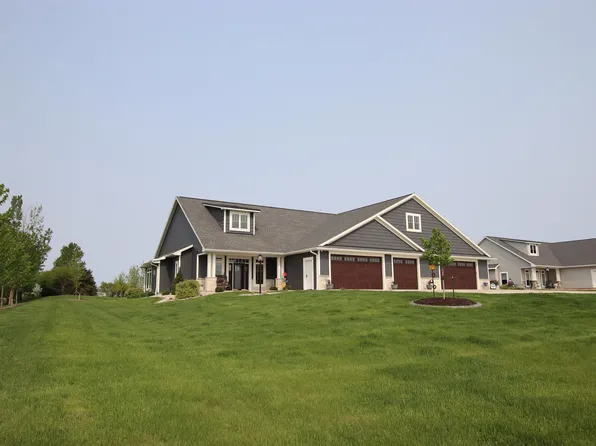 1380 Lighthouse Village Rd, Fond Du Lac, WI 54937