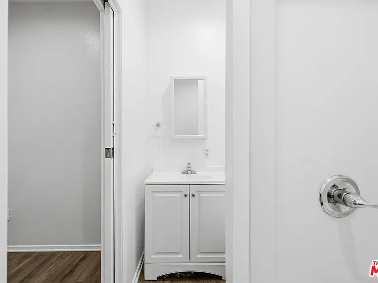 171 E 35th St #173-1/2 — Photo 13