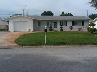 8559 Forsyth Dr, Seminole, FL 33772