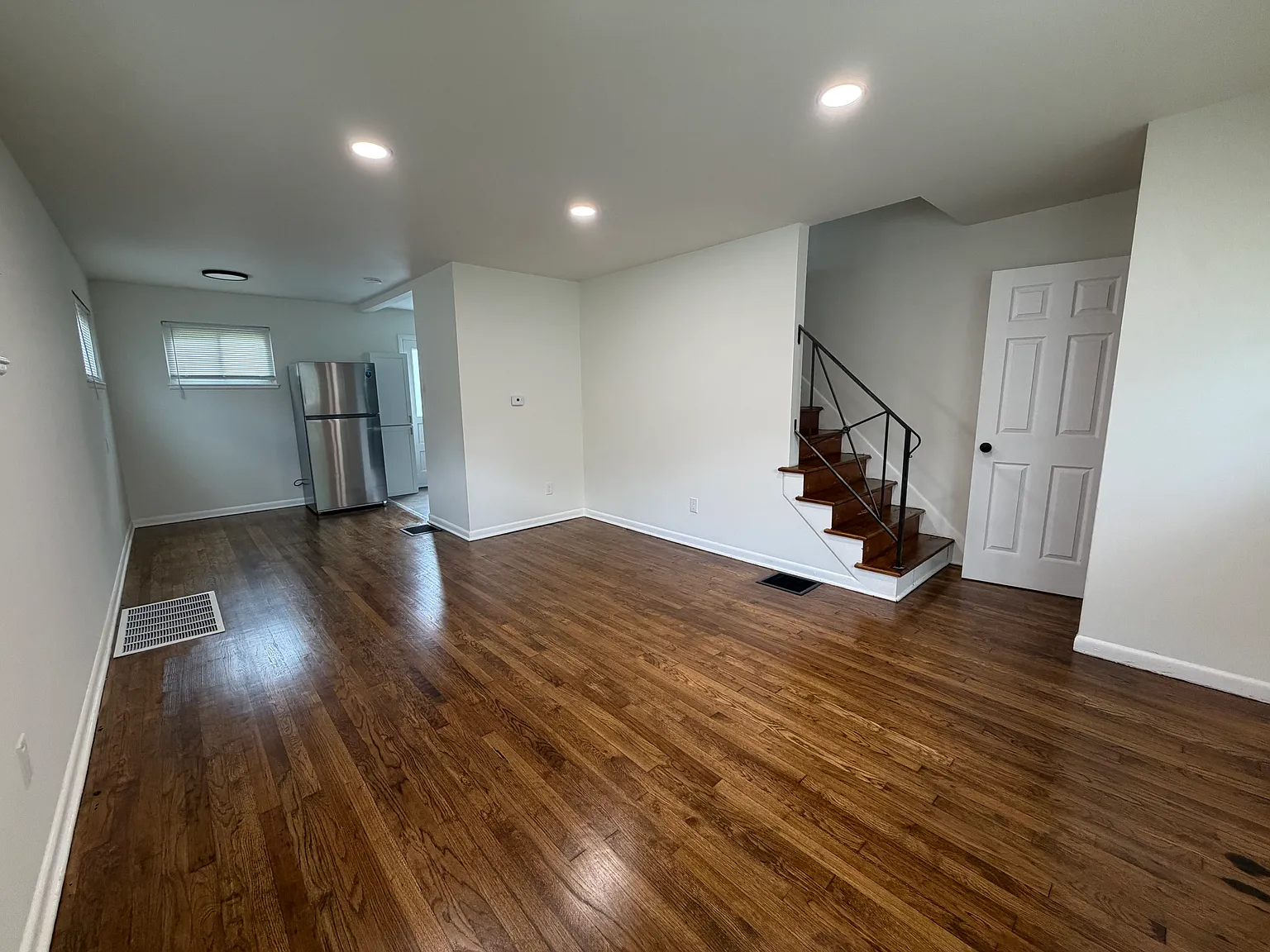 2 bed, 1000 sqft, $1,500 — Photo 4
