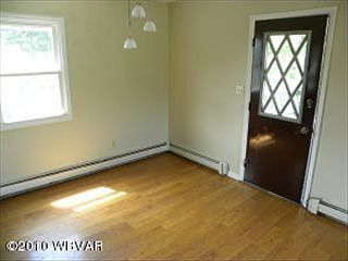 4th image of 310 E 2nd Ave