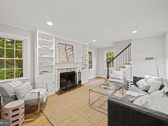 4th image of 123 Moncure Dr