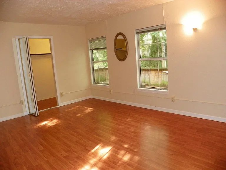 5111 Kennebunk Ter — Photo 7