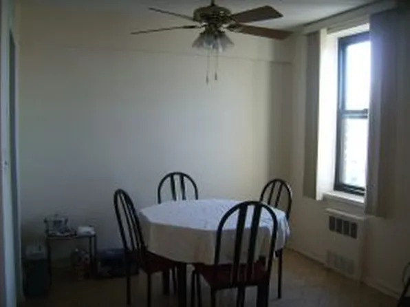 2330 Voorhies Avenue image 1 of 5