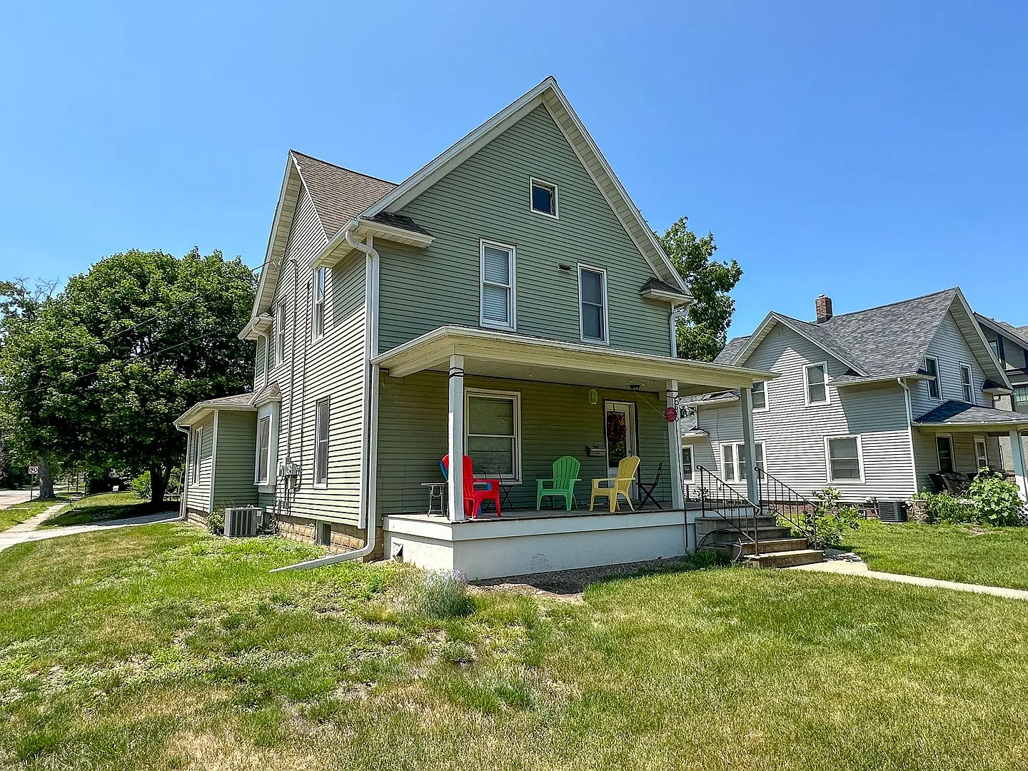 535 Welch Ave — Photo 2