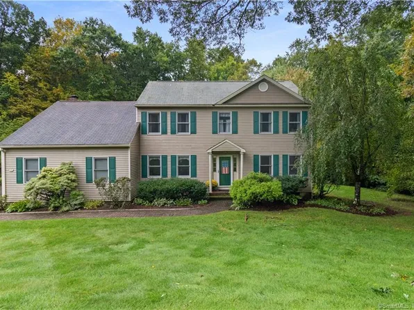 4 Four Gables Road, Bethel, CT 06801