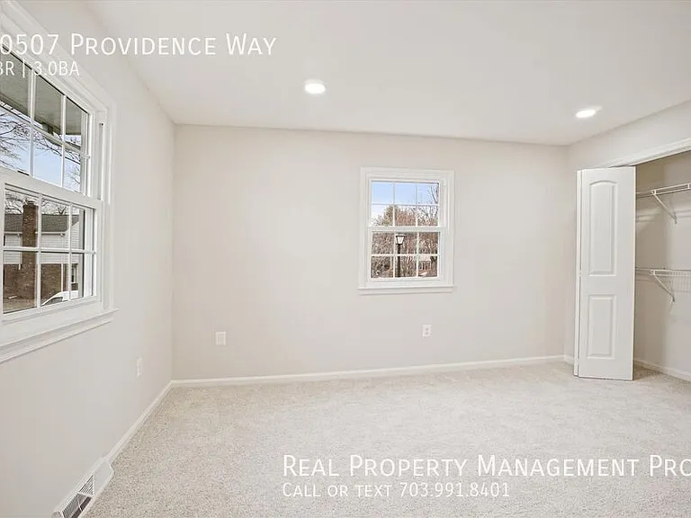 10507 Providence Way — Photo 18