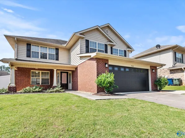 2508 Oak Place Dr SE, Huntsville, AL 35803