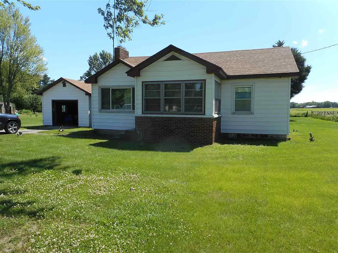 2032 S Packerton Rd photo 1