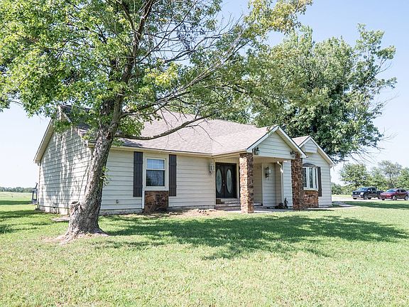 4th image of 3943 County Road 5400