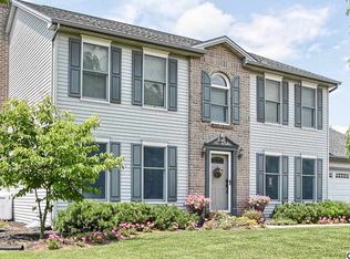 108 Midway Dr, Dillsburg, PA 17019