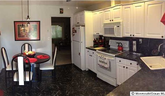 2nd image of 539 Dartmoor Court #A