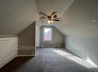 7140 McLaughlin Ave, Hammond, IN 46324