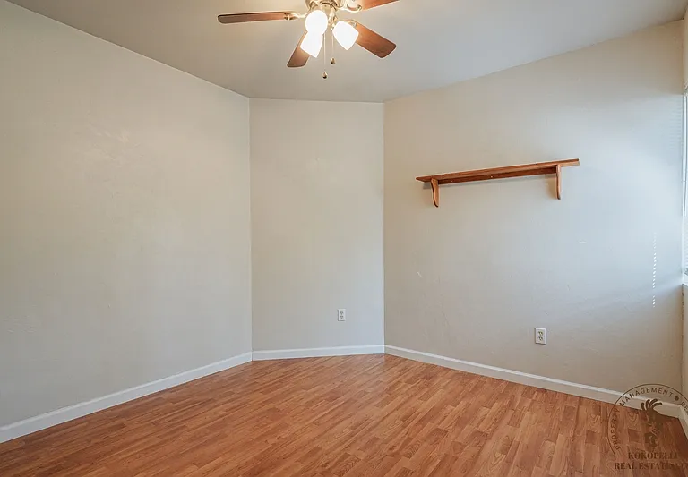 540 W 8th St — Photo 15