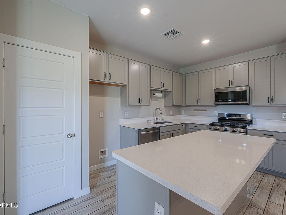 1st image of 748 E RUBY Drive