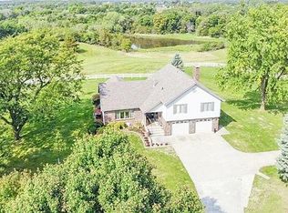 406 Meadow Lane Dr, Montezuma, IA 50171