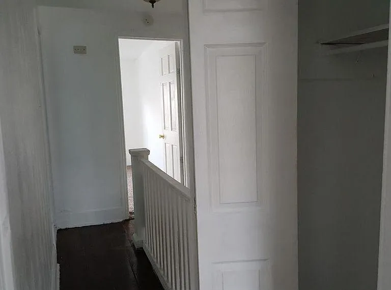 2542 Cedar St — Photo 8