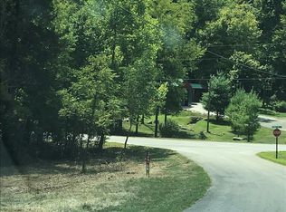 17 Mooreland Dr, Lawrenceburg, KY 40342