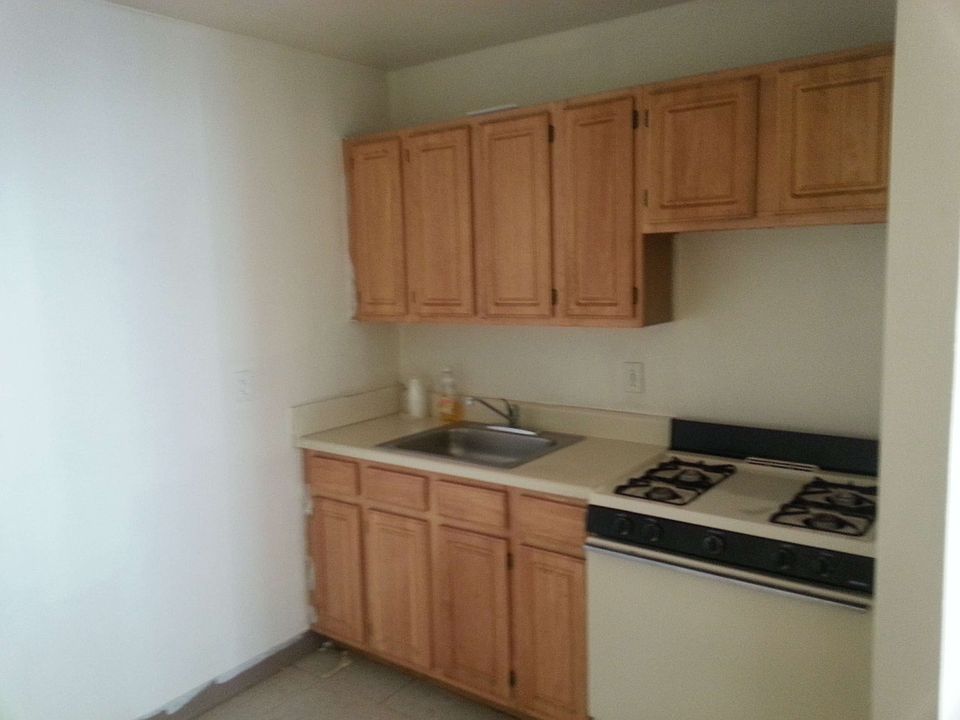 1st image of 93 Macdougal St #2